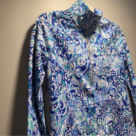 Lilly Pulitzer UPF50+ Skipper popover in Royal Purple 60 Animals Blue XXS NWOT - Picture 2 of 14